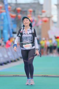 BIB: 5052, 
                            <button type="button" onclick="openModal(21764895)" class="btn btn-primary btn-sm float-right btn-popup" data-toggle="modal" data-target=".modal-high-quality">
                        <i class="fas fa-shopping-cart"></i> Add to Cart
                    </button>
                                            <button type="button" onclick="isThisMe(21764895, true)" class="btn btn-success btn-sm float-right btn-popup btn-isme hidden" data-toggle="tooltip" data-placement="bottom" title="นี่คือรูปของคุณใช่ไหม คลิกที่นี่เพื่อเอาเข้าอัลบั้ม">
                        <i class="fas fa-plus"></i> Add to album
                    </button>
                    <button type="button" onclick="isThisMe(21764895, false)" class="btn btn-warning btn-sm float-right btn-popup btn-isnotme hidden">
                        <i class="fas fa-ban"></i> Remove from album
                    </button>